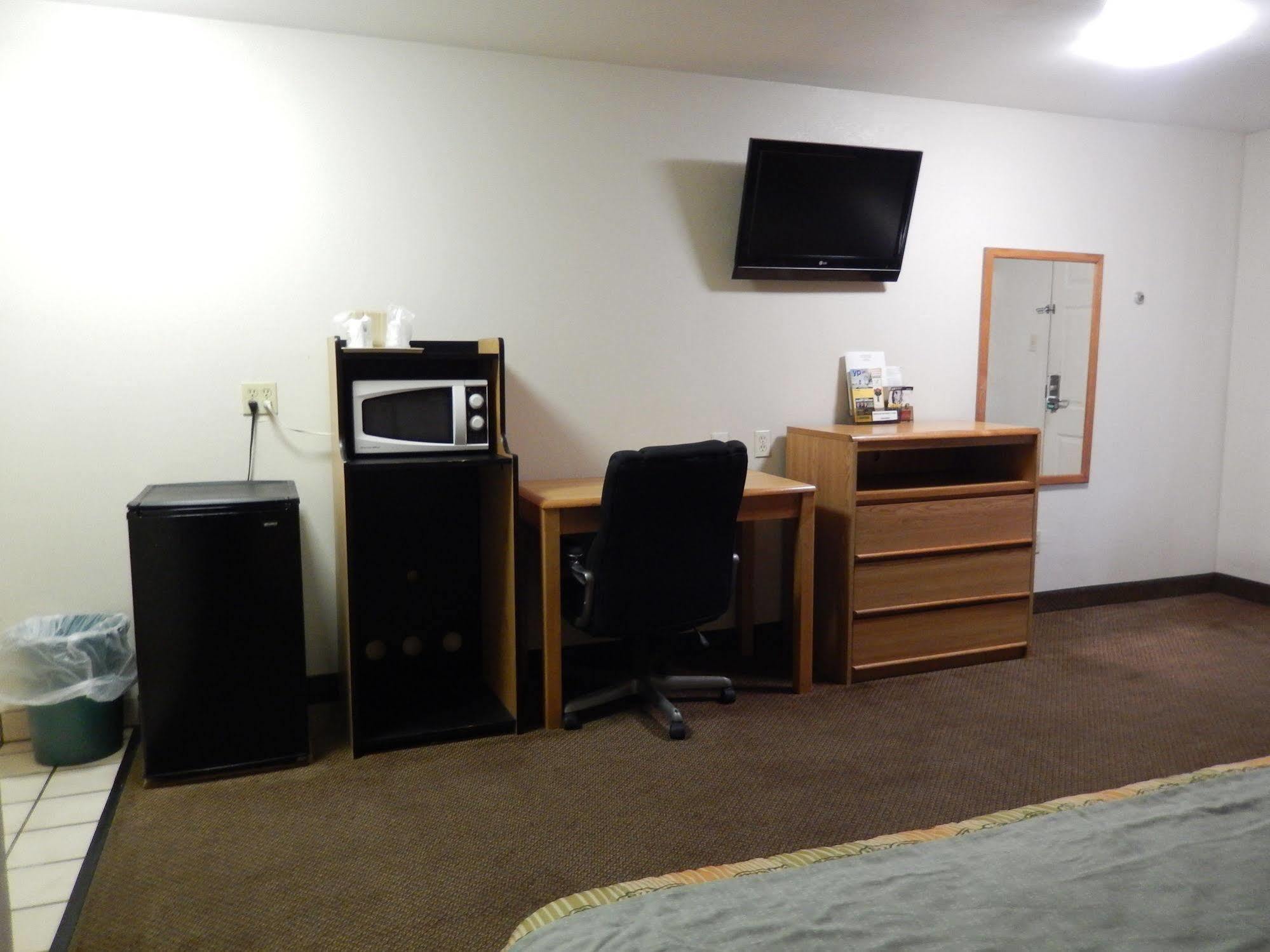 Executive Inn Pearsall Buitenkant foto