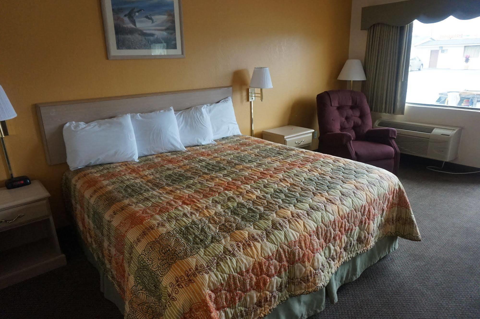 Executive Inn Pearsall Buitenkant foto